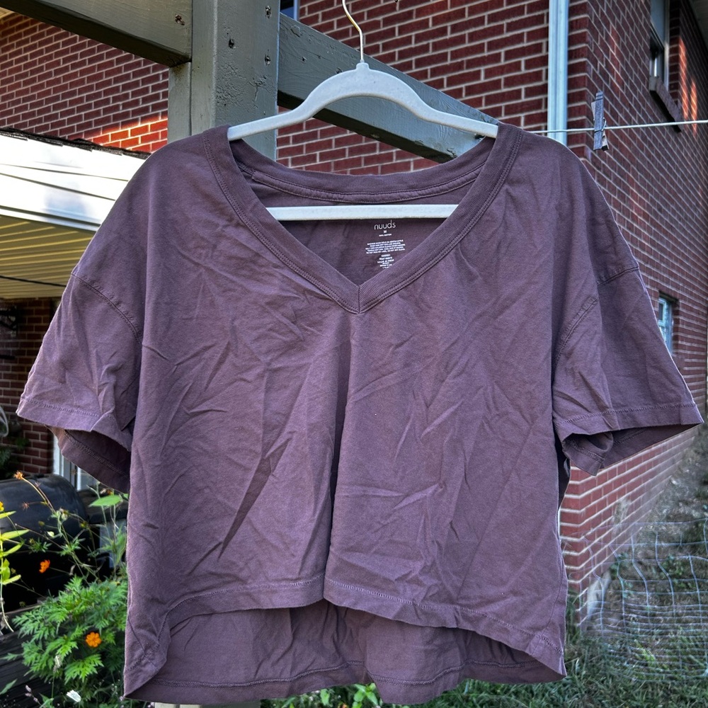 Nuuds V-Neck Crop Top - dark brown